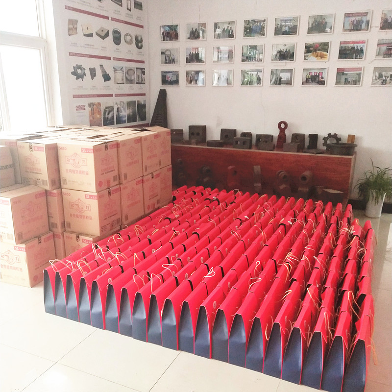 迎中秋，發(fā)禮品！洛陽(yáng)順祥祝大家中秋節(jié)快樂(lè)！